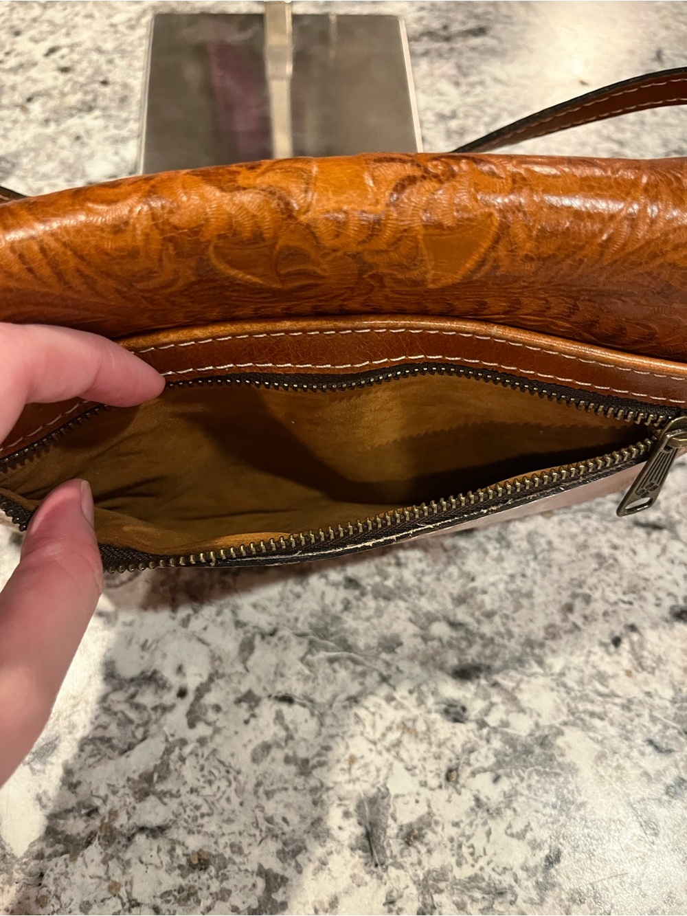 Patricia Nash Hand-Tooled Tan Leather Crossbody Bag EUC - Picture 10 of 16